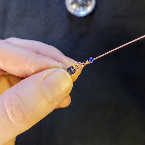 Jennifer Brooks's Alaskan Range Necklace - , Contemporary Wire Jewelry, Making Chain, Chain Making , Loops, Wire Loop, Wrapped Wire Loop, Texturing, , One chain of the light themed beads